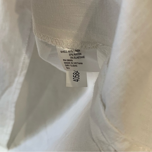 Preston & York white linen blend blouse with navy embroidered lace.‎ NWT Size 8 - Picture 9 of 9